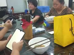 -牛一嘴·兰州牛肉面·大盘鸡(财富中心店)