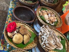 -老滇山寨•云南特色菜•地方菜•民族风情歌舞表演(金碧店)