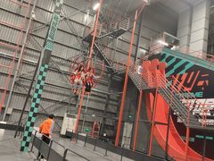 -极限PLAY运动娱乐新世界·团建派对潮玩休闲馆·室内蹦极高空游乐园