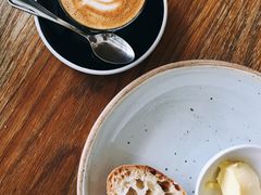 -ROAST coffee & eatery