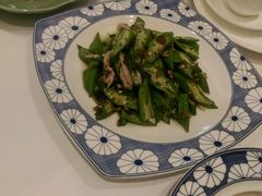 雪菜炒黄秋葵-西湖春天•老字号杭州菜(百汇店)