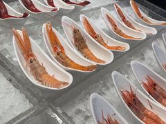 -雍容荟帝王蟹活龙虾展台自助(IFS黑金店)