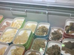 -嘎琉鲜切牛肉自助火锅