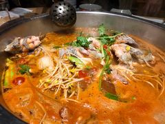 老凯俚酸汤鱼-野山舂·贵州现舂酸汤火锅(鸿通城店)