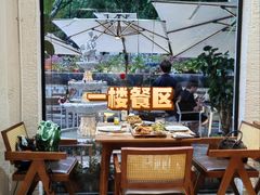 -Mark&Mars Restaurant