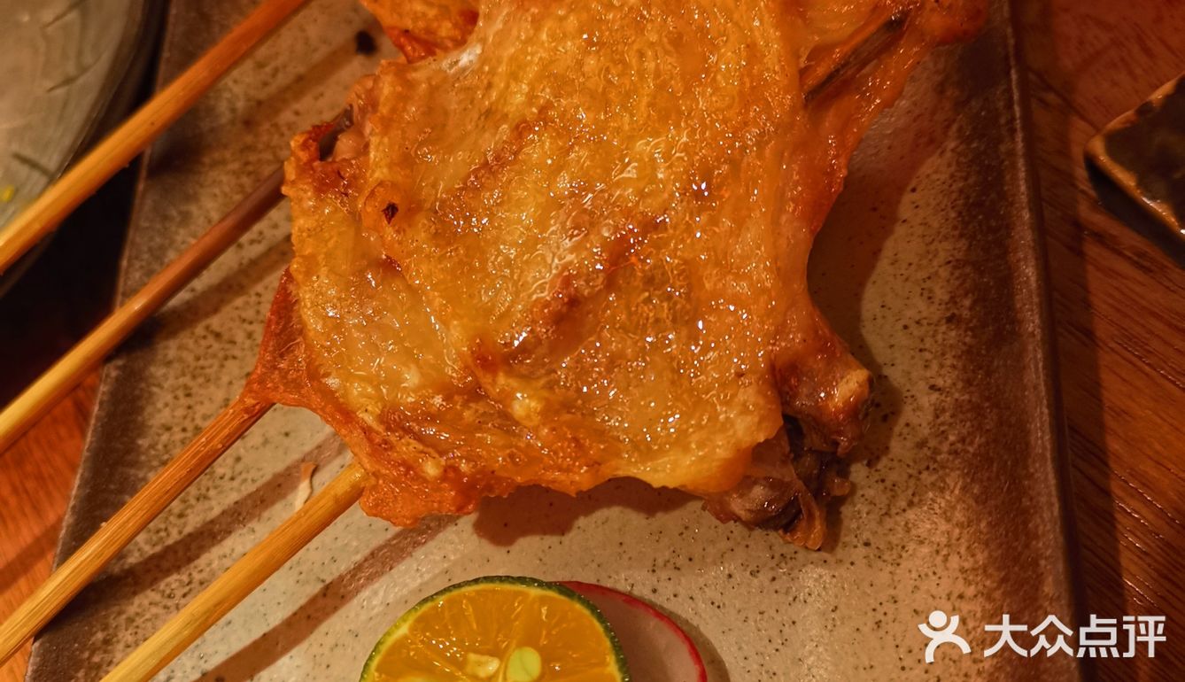 周末太火爆，根本都没有位置。装修很日系风，环境不错