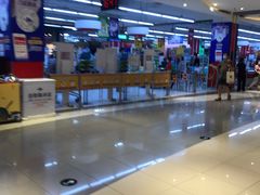 -家乐福(四元桥购物中心店)