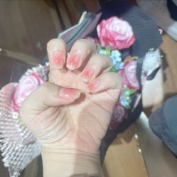-甲·铺轻奢美甲美睫