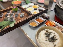 -围炉肉舍丹东海鲜烤肉·烤活鳗(步行街店)