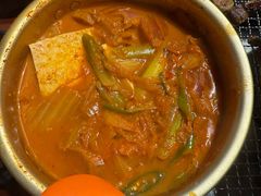 猪肉泡菜汤-肉甲韩国木炭烤肉(新壹街1店)