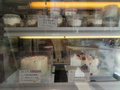 -红宝石·鲜奶小方·海派西点房(南丹店)