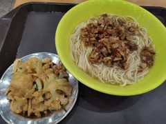 -华中科技大学东三学生食堂