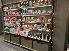 -星巴克臻选(上海今潮8弄店)