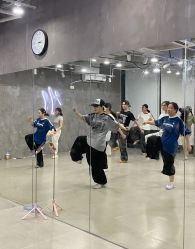 -HI dance 舞室