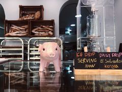 大堂-WHEN PIGS FLY当猪飞