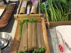 -尚尚仙·酸汤猪手·猪肚鸡火锅(华联万柳购物中心店)