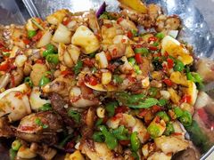 干锅牛蛙-笨罗卜浏阳菜馆(太平街店)