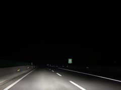 -窦店服务区-停车场