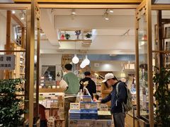 -猫的天空之城概念书店(束河店)