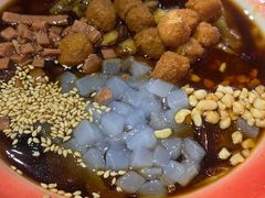 -爆炸头阿姨小四川正宗川味小吃(无任何分店)