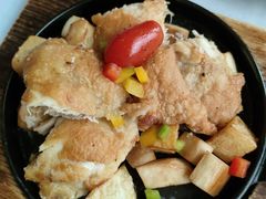 铁扒香煎鸡腿酸口蘑-莫斯科餐厅