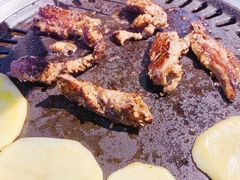小坛黑椒牛柳-卜奎烤右