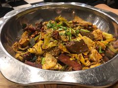 -愉肴麻辣香锅(中山路店)
