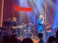 -TZ House音乐现场(来福士中心店)