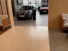 -北京晨德宝宝马4S店(金港汽车公园店)