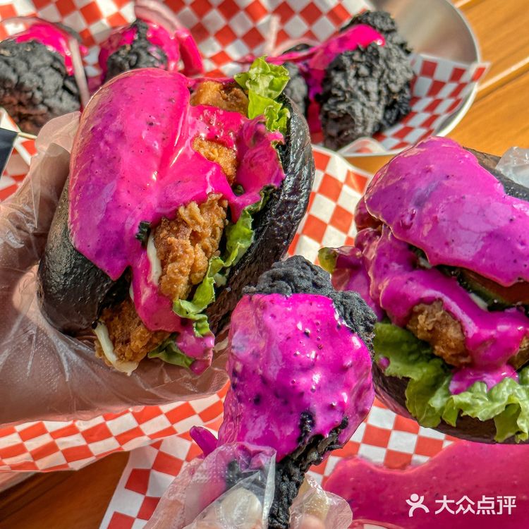 BLACKPINK汉堡🖤💗唐山这家古着店有点东西