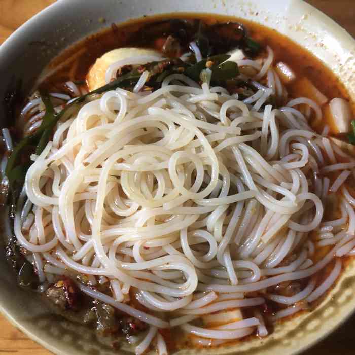 常德牛肉粉面 -"[服务铃]服务:家常小面馆,但是也是湖南.