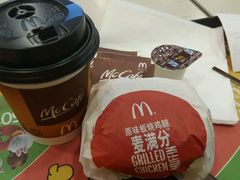 -麦当劳(轻轨曹杨路店)