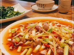 -三叔特色自贡菜(中海国际店)