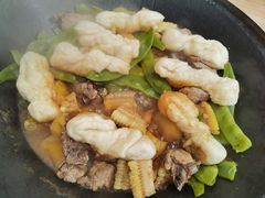 -洪姐川菜东北菜铁锅炖(天生丽街店)