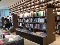 -茑屋书店(天目里店)
