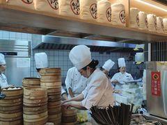 -馋三尺蟹粉小笼(人民广场店)