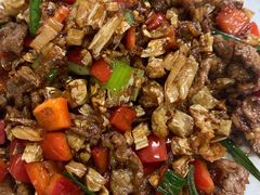 白辣椒炒鸡胗-新新湘菜馆(新中街二条店)