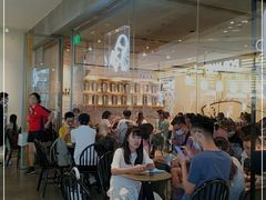 等位区-喜茶(广州天汇igc店)