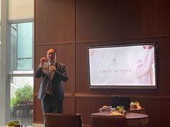 -上海虹桥祥源希尔顿酒店