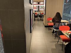 -麦当劳(轻轨曹杨路店)
