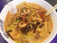 牛肚螺蛳粉-怂猫抓子·成都冒烤鸭