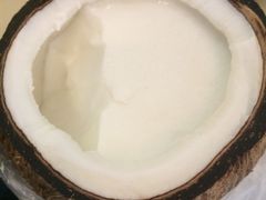 -志龙皇冠吃货椰子铺
