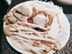 鲜菌拼盘-和庆斋羊蝎子火锅·碳缸烧烤(顺义旗舰店)