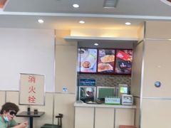 大堂-李先生牛肉面大王(营口大润发店)