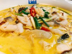 -蜜桃餐厅·伴山(湖滨商业街店)