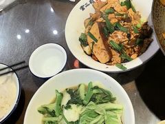 -富正毅三下锅·湘西韵味(天门山索道店)