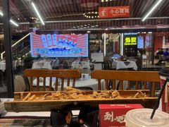 -刘姐啤酒鱼民族演艺餐厅(西街总店)