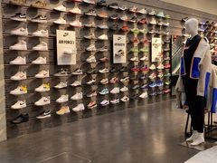 -ABC MART(心斎橋店)