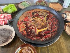 -黄潇洒老火锅(九眼桥宏济巷店)