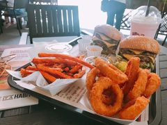 -The Habit Burger Grill 哈比特汉堡(复兴soho店)